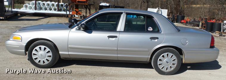 image for item DD2364 2007 Ford Crown Victoria Police Interceptor