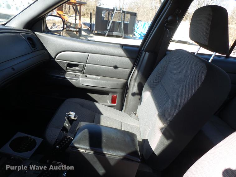 image for item DD2364 2007 Ford Crown Victoria Police Interceptor