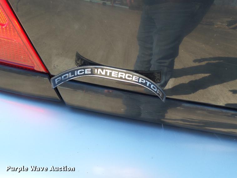 image for item DD2365 2007 Ford Crown Victoria Police Interceptor