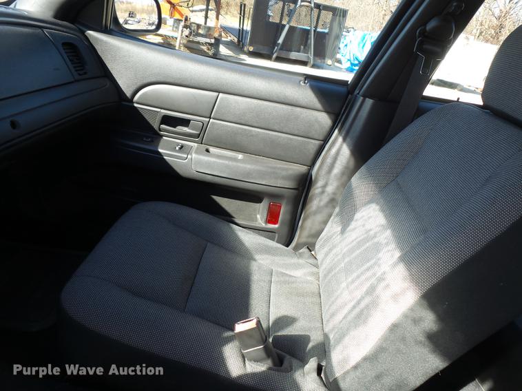 image for item DD2365 2007 Ford Crown Victoria Police Interceptor