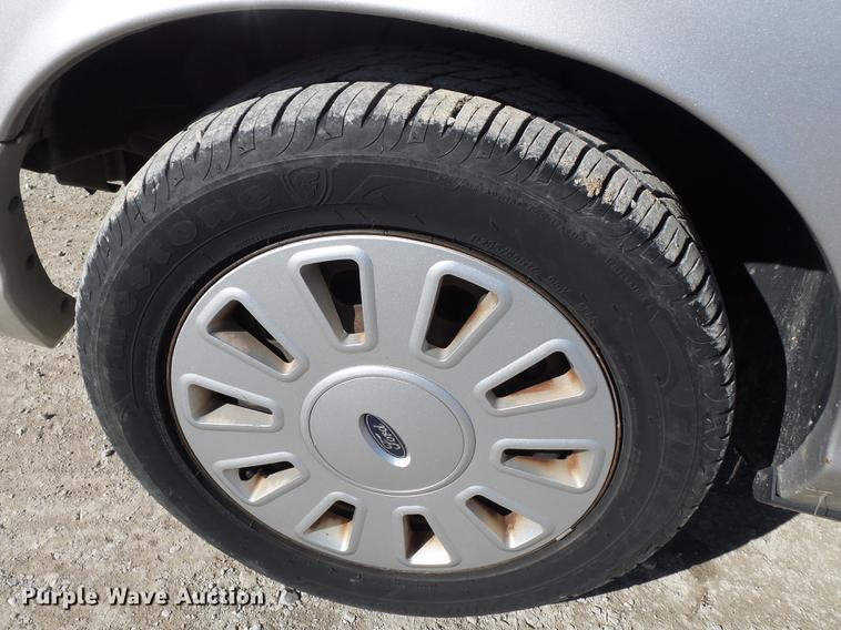 image for item DD2365 2007 Ford Crown Victoria Police Interceptor