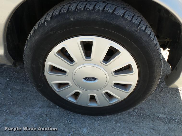 image for item DD2365 2007 Ford Crown Victoria Police Interceptor