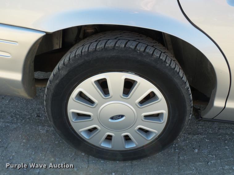 image for item DD2365 2007 Ford Crown Victoria Police Interceptor