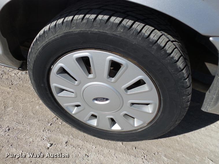 image for item DD2365 2007 Ford Crown Victoria Police Interceptor