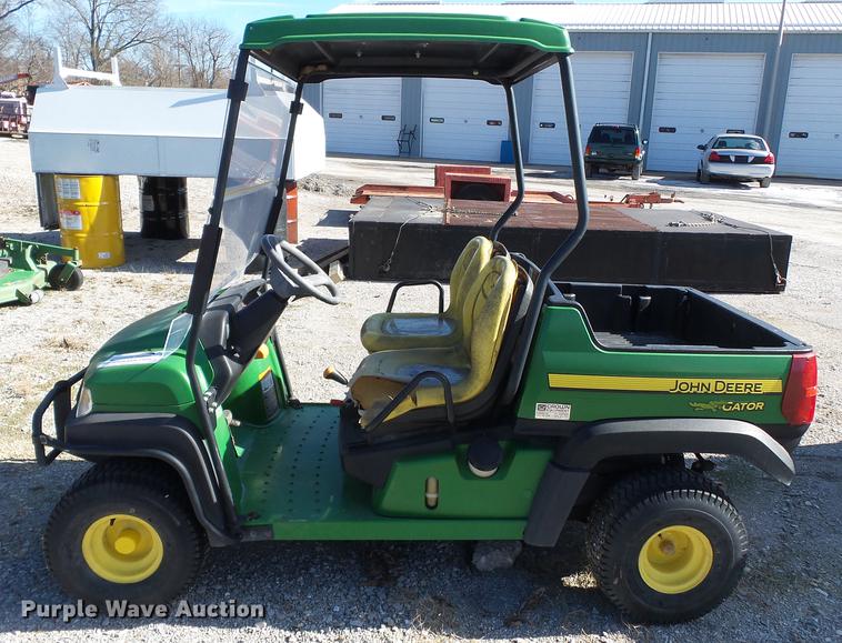 image for item DD2369 2010 John Deere Gator CX utility vehicle