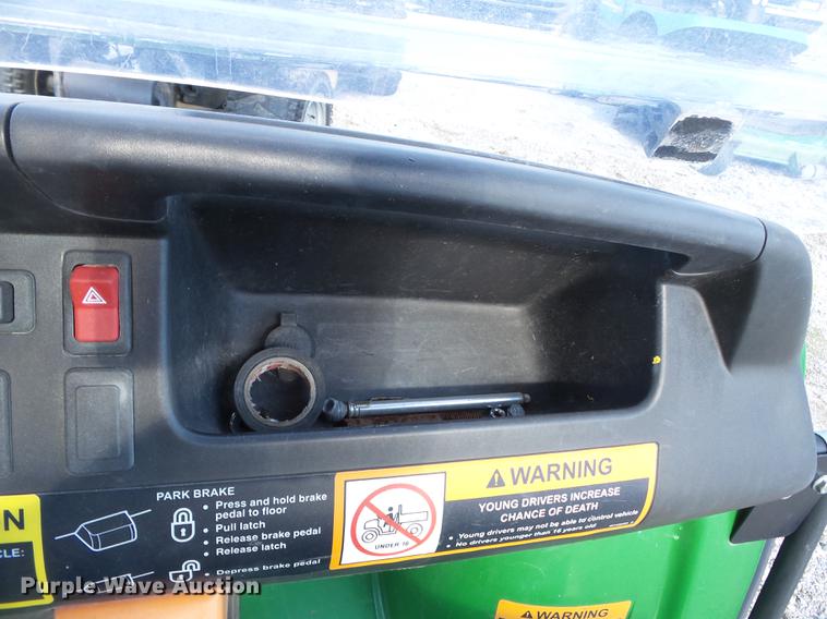 image for item DD2369 2010 John Deere Gator CX utility vehicle