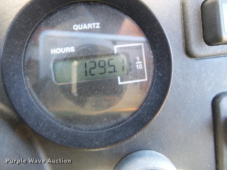 image for item DD2369 2010 John Deere Gator CX utility vehicle