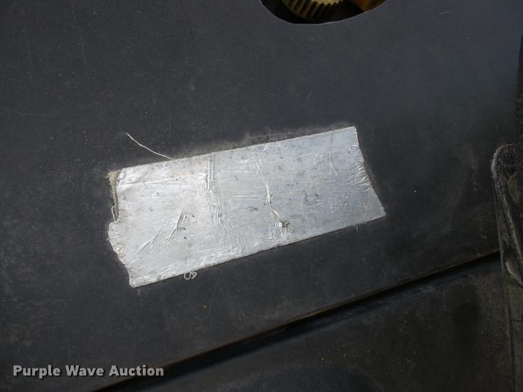 image for item DD2369 2010 John Deere Gator CX utility vehicle