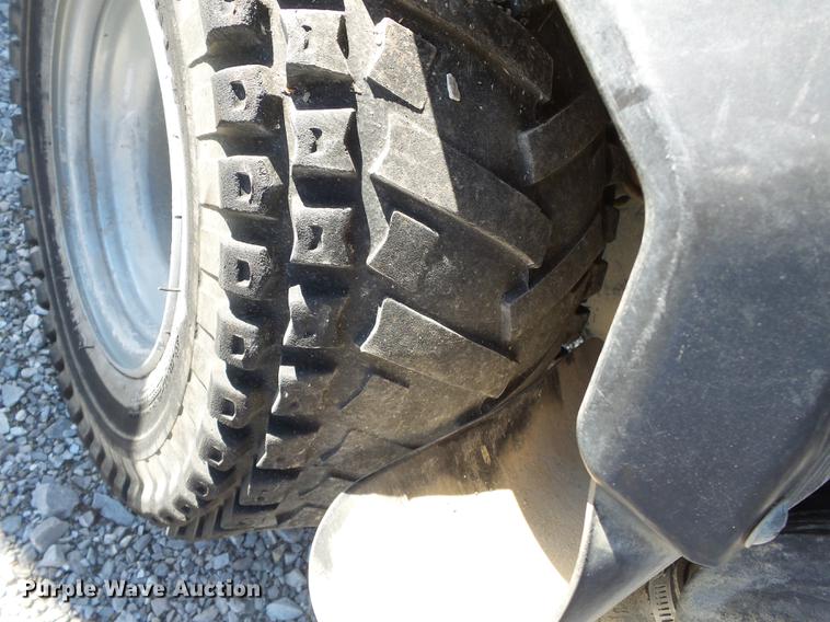 image for item DD2370 2003 Kawasaki Mule 550 utility vehicle