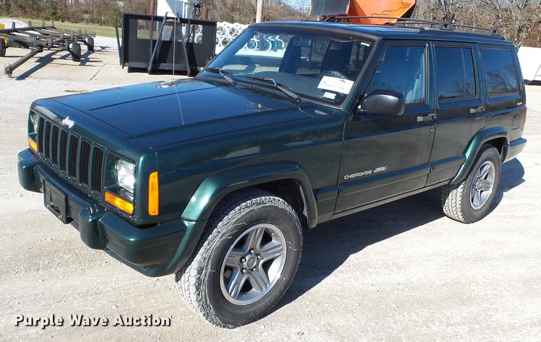 image for item DD2371 2000 Jeep Cherokee SUV
