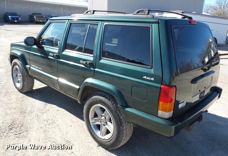 image for item DD2371 2000 Jeep Cherokee SUV