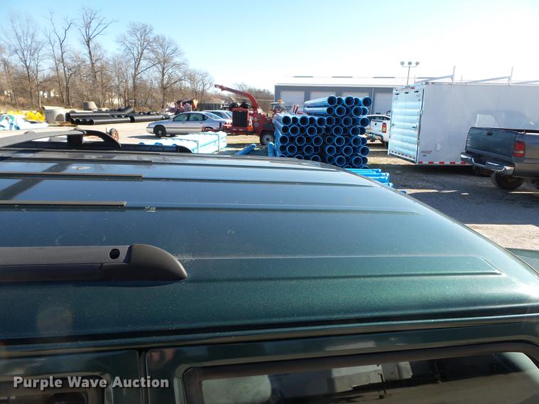 image for item DD2371 2000 Jeep Cherokee SUV