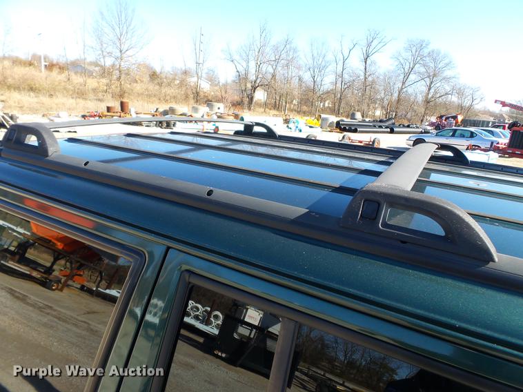 image for item DD2371 2000 Jeep Cherokee SUV