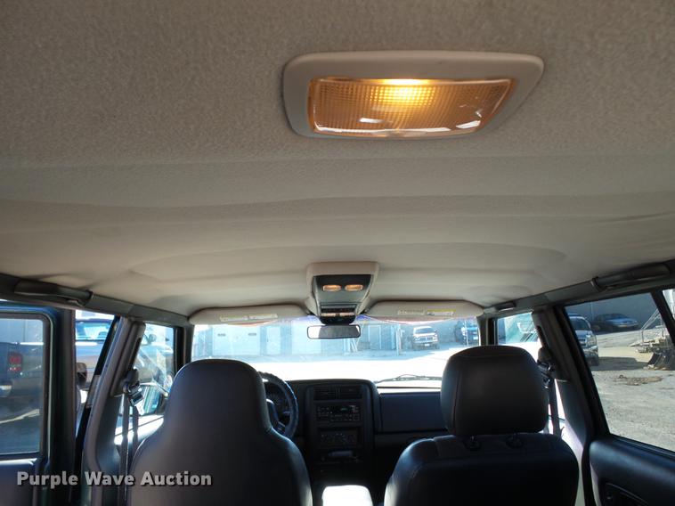 image for item DD2371 2000 Jeep Cherokee SUV