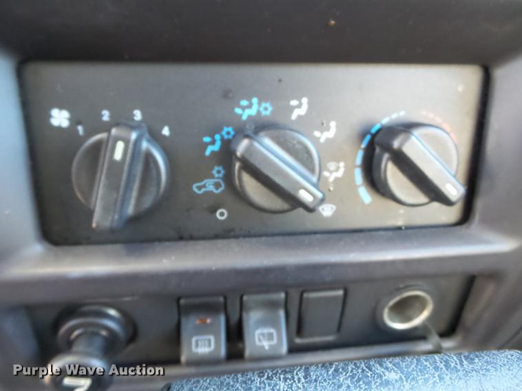 image for item DD2371 2000 Jeep Cherokee SUV