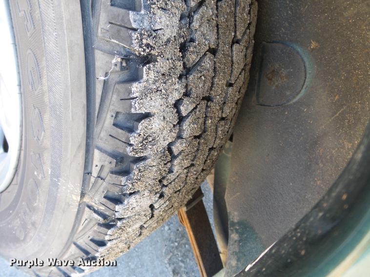 image for item DD2371 2000 Jeep Cherokee SUV