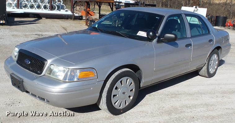 image for item DD2372 2007 Ford Crown Victoria Police Interceptor