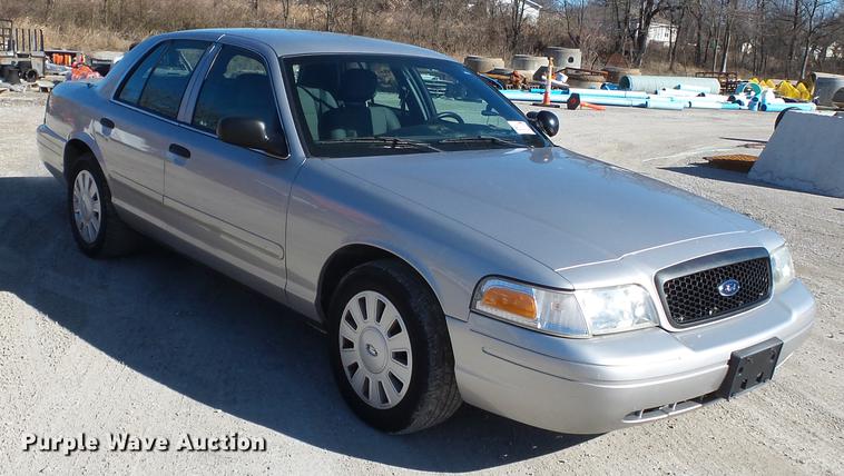 image for item DD2372 2007 Ford Crown Victoria Police Interceptor