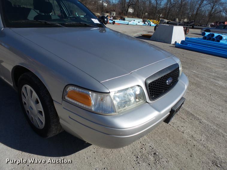 image for item DD2372 2007 Ford Crown Victoria Police Interceptor
