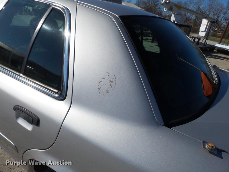 image for item DD2372 2007 Ford Crown Victoria Police Interceptor