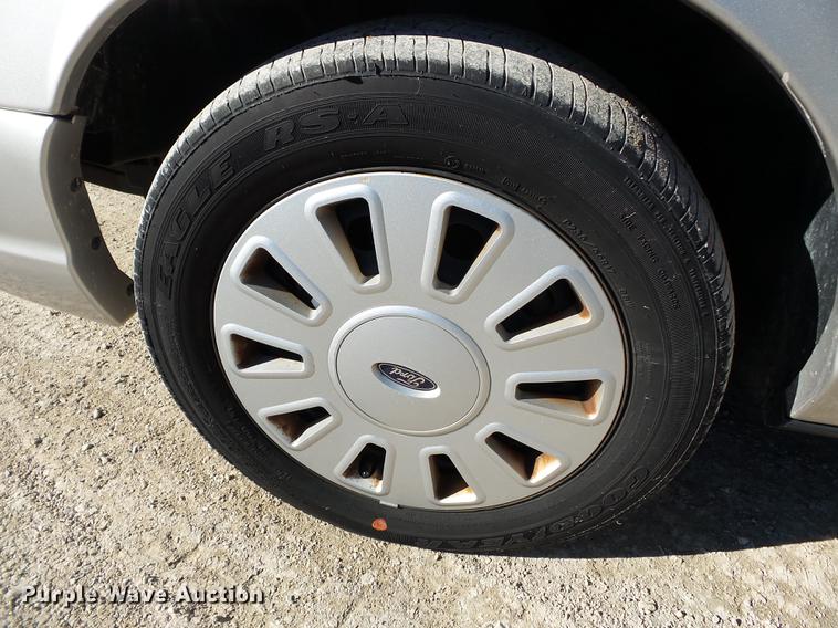 image for item DD2372 2007 Ford Crown Victoria Police Interceptor