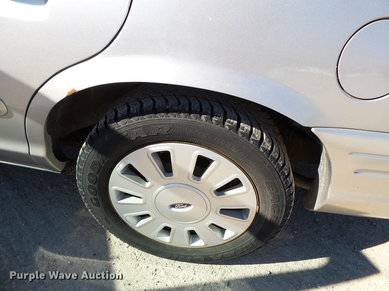 image for item DD2372 2007 Ford Crown Victoria Police Interceptor