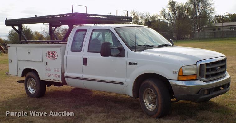 image for item DD3507 1999 Ford F350 Super Duty SuperCab pickup truck