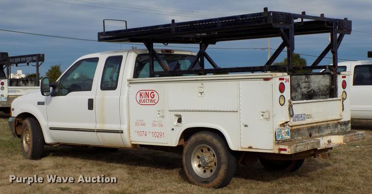 image for item DD3507 1999 Ford F350 Super Duty SuperCab pickup truck