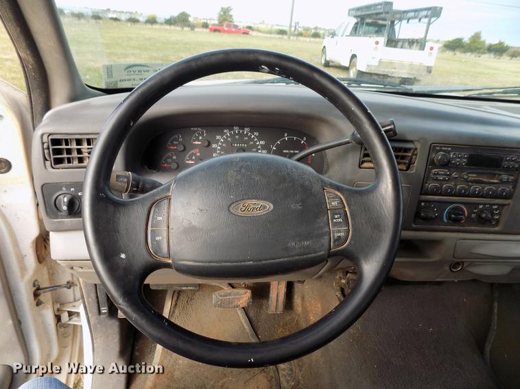 image for item DD3507 1999 Ford F350 Super Duty SuperCab pickup truck