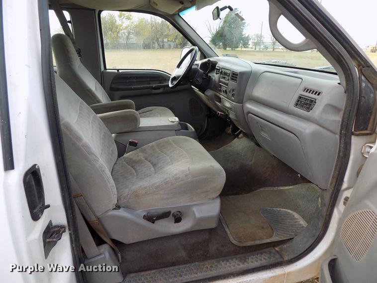 image for item DD3507 1999 Ford F350 Super Duty SuperCab pickup truck