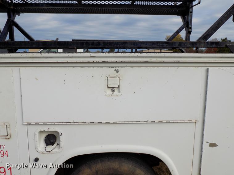 image for item DD3507 1999 Ford F350 Super Duty SuperCab pickup truck