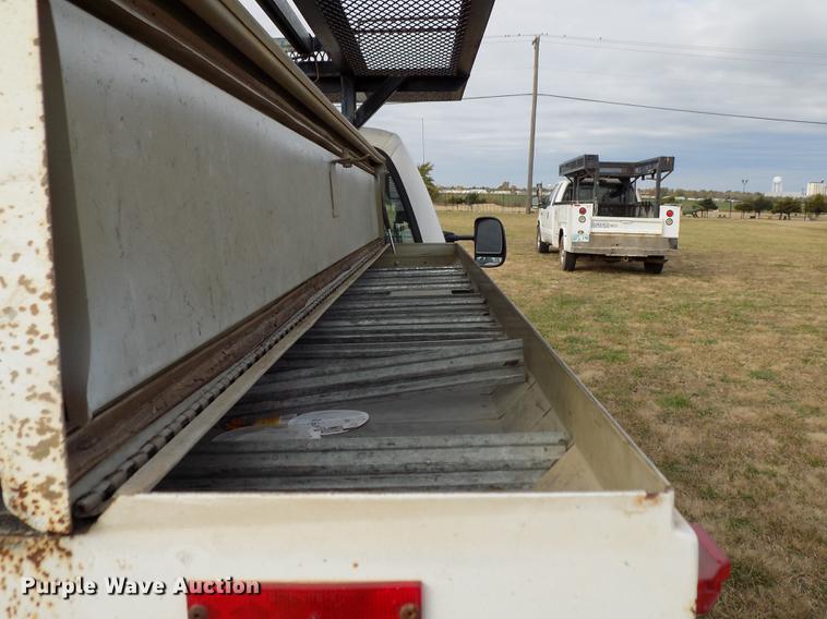 image for item DD3507 1999 Ford F350 Super Duty SuperCab pickup truck