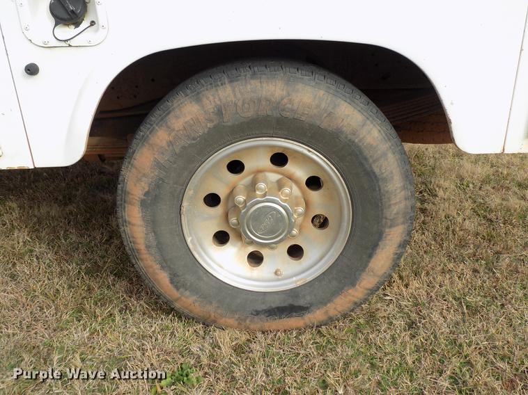 image for item DD3507 1999 Ford F350 Super Duty SuperCab pickup truck