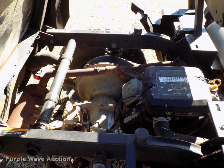 image for item DD3568 2013 Club Car XRT950 utility vehicle