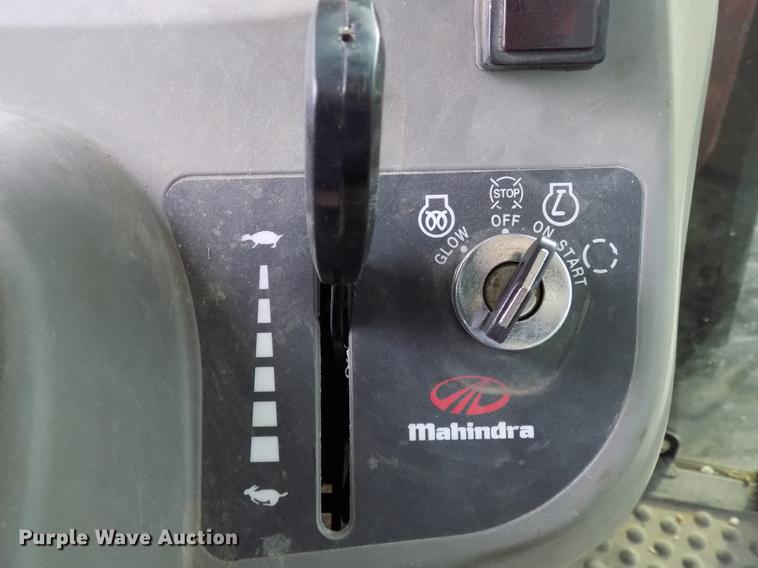 image for item DD3592 2012 Mahindra 5010HST tractor