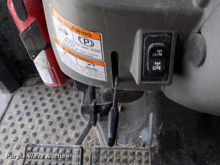 image for item DD3592 2012 Mahindra 5010HST tractor