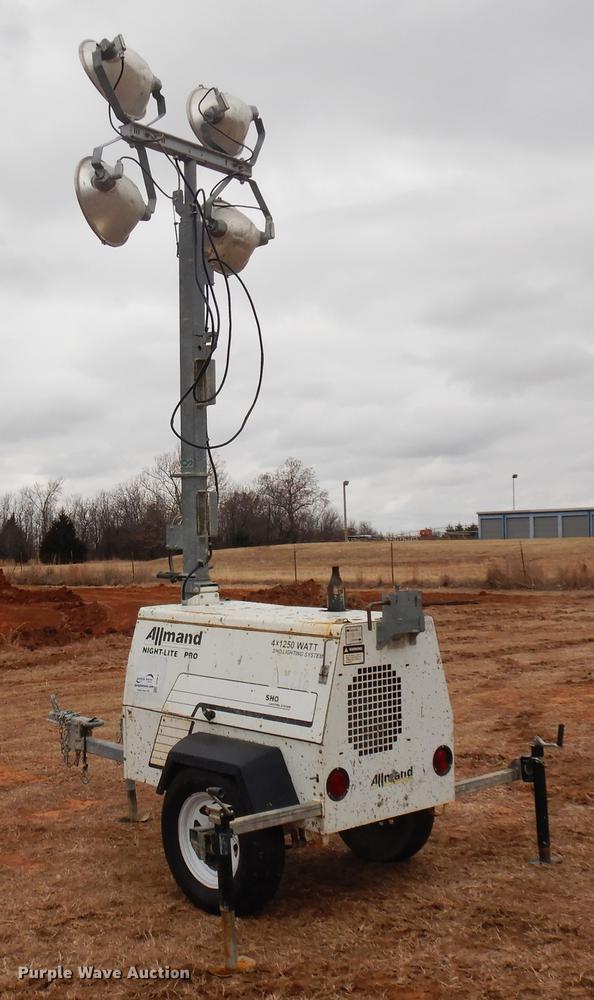 image for item DD3613 Allmand Night Light Pro light plant