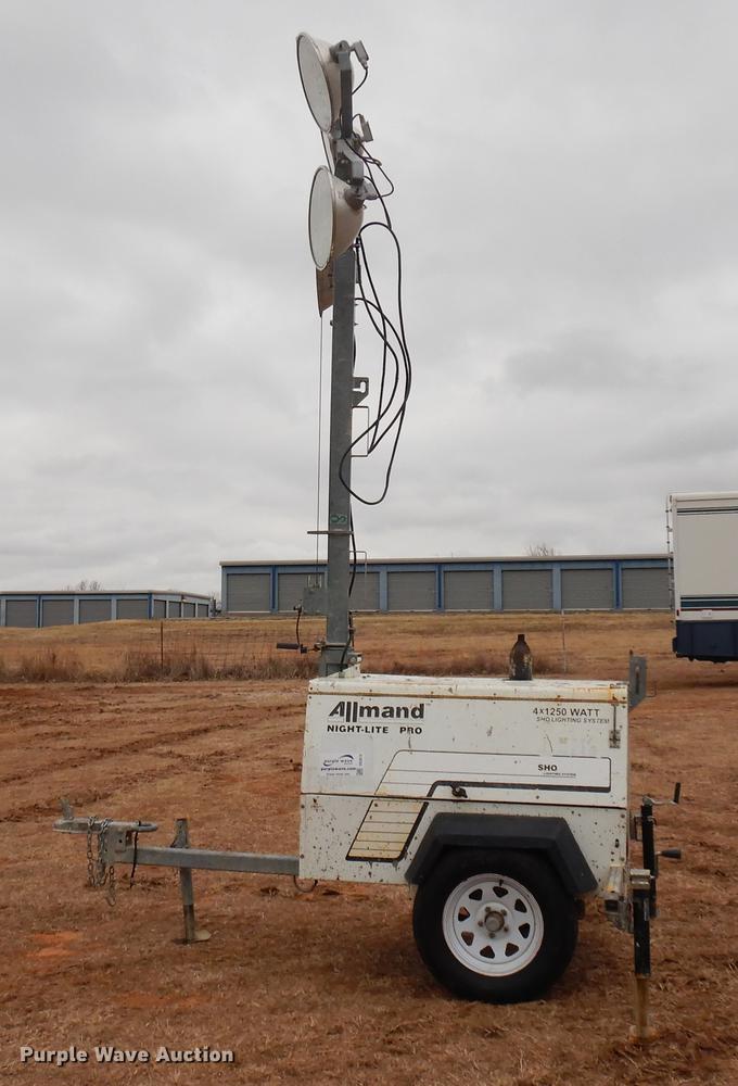 image for item DD3613 Allmand Night Light Pro light plant