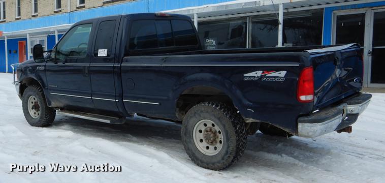 image for item DE5976 1999 Ford F250 Super Duty Super Cab pickup truck