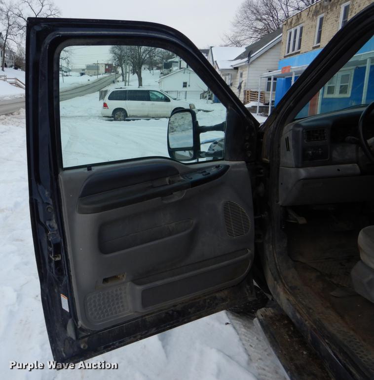 image for item DE5976 1999 Ford F250 Super Duty Super Cab pickup truck