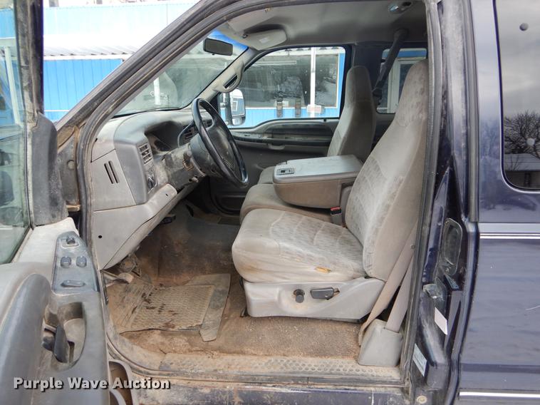 image for item DE5976 1999 Ford F250 Super Duty Super Cab pickup truck