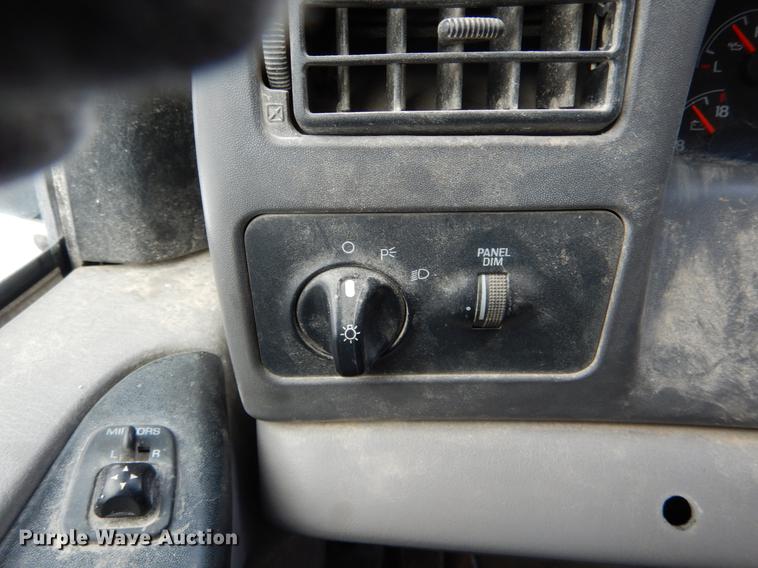 image for item DE5976 1999 Ford F250 Super Duty Super Cab pickup truck