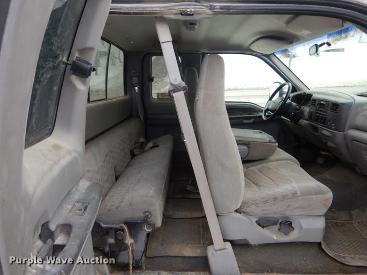 image for item DE5976 1999 Ford F250 Super Duty Super Cab pickup truck