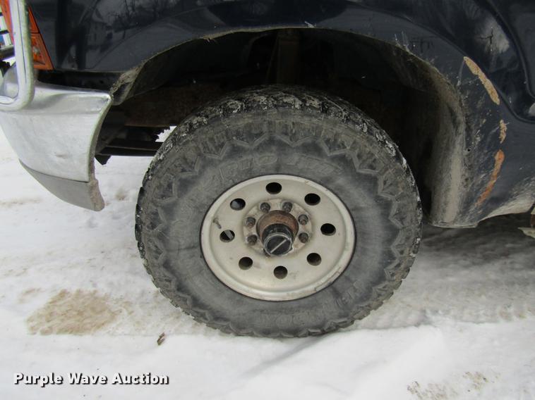 image for item DE5976 1999 Ford F250 Super Duty Super Cab pickup truck