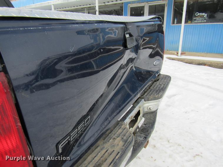 image for item DE5976 1999 Ford F250 Super Duty Super Cab pickup truck