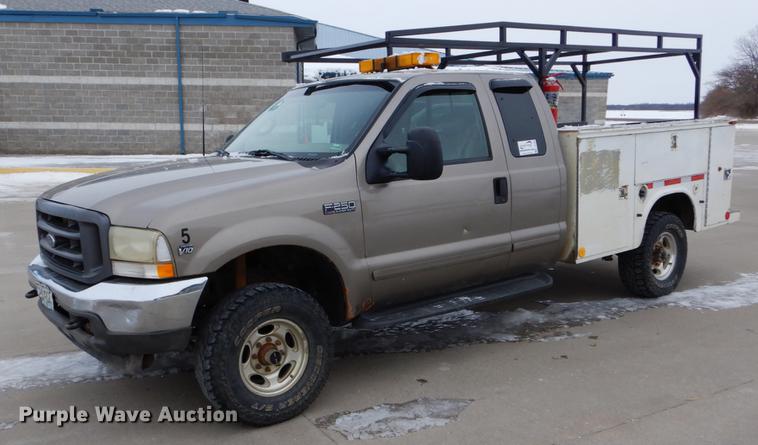 image for item DE5985 2002 Ford F250 Super Duty Lariat SuperCab utility bed pickup truck