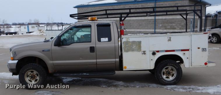 image for item DE5985 2002 Ford F250 Super Duty Lariat SuperCab utility bed pickup truck