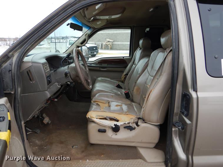 image for item DE5985 2002 Ford F250 Super Duty Lariat SuperCab utility bed pickup truck