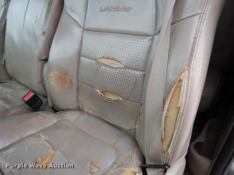 image for item DE5985 2002 Ford F250 Super Duty Lariat SuperCab utility bed pickup truck