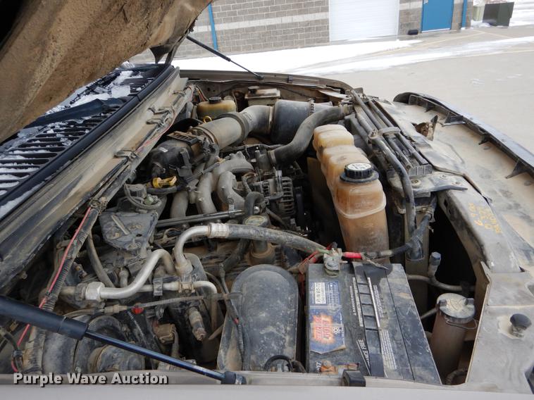 image for item DE5985 2002 Ford F250 Super Duty Lariat SuperCab utility bed pickup truck